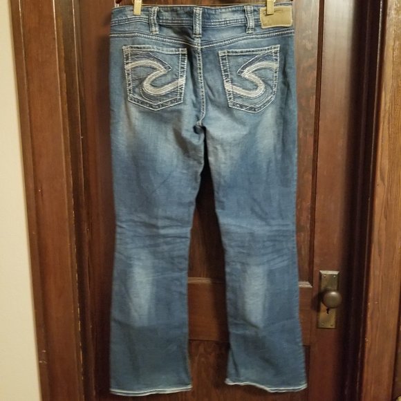 Silver Jeans - Picture 2 of 3